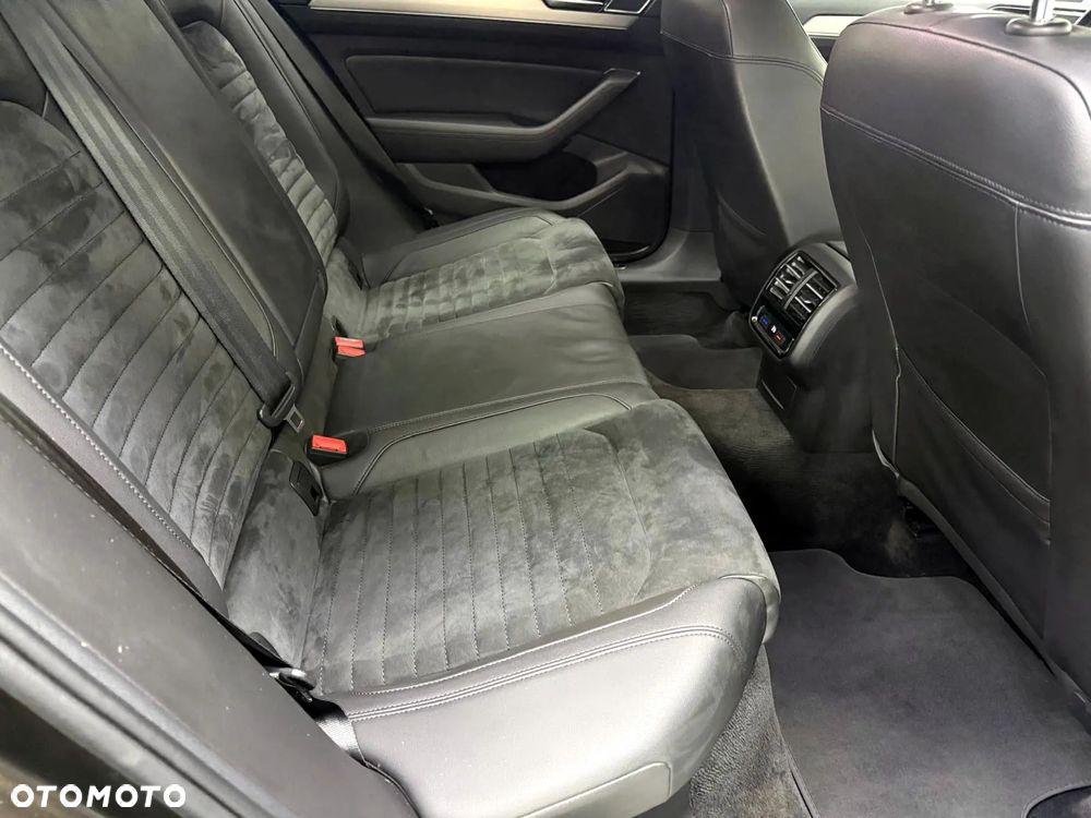 Volkswagen Passat 1.8 TSI BMT Highline DSG - 28