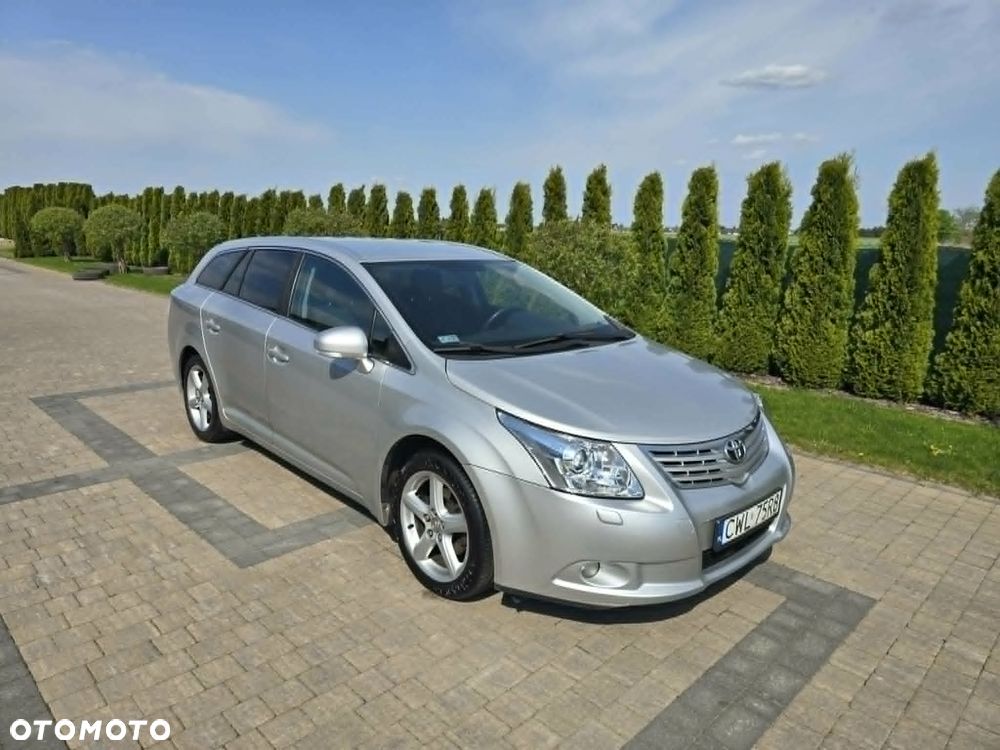 Toyota Avensis 2.0 D-4D 2010 - 1