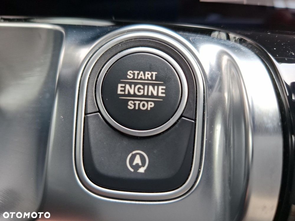 Mercedes-Benz GLB 200 Progressive 7G-DCT - 29