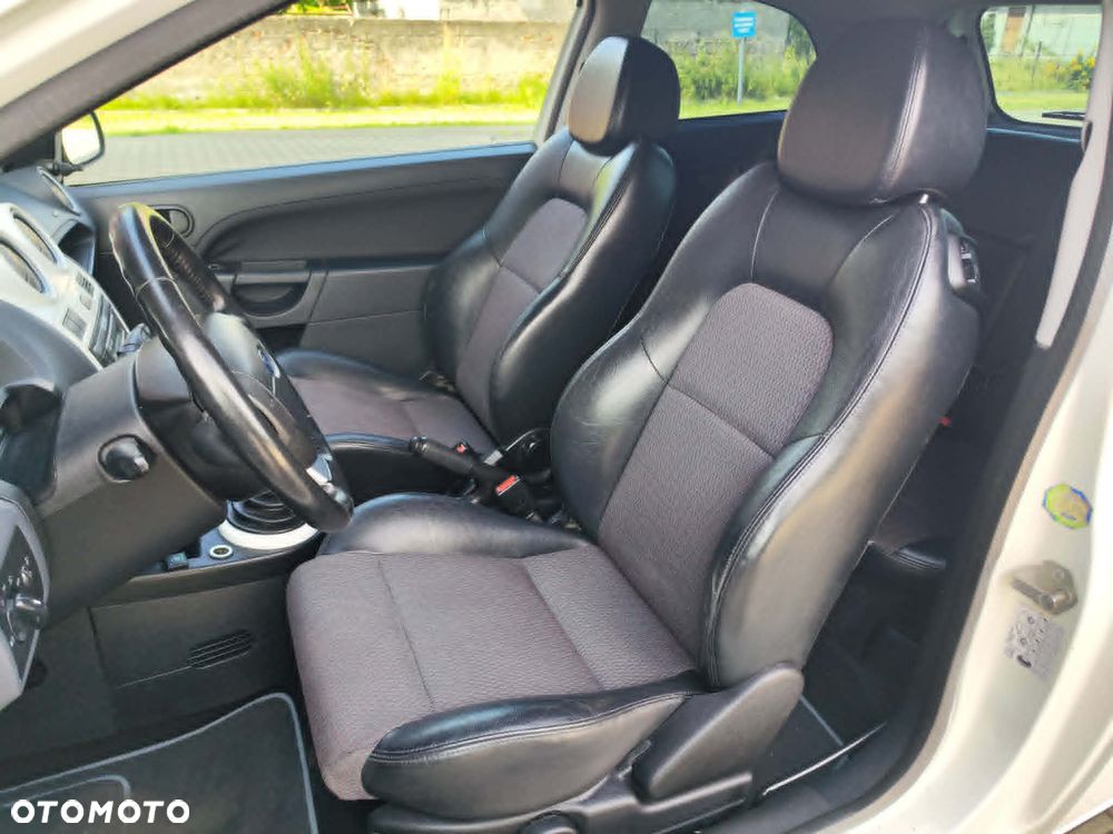 Ford Fiesta 1.3 Ambiente - 22