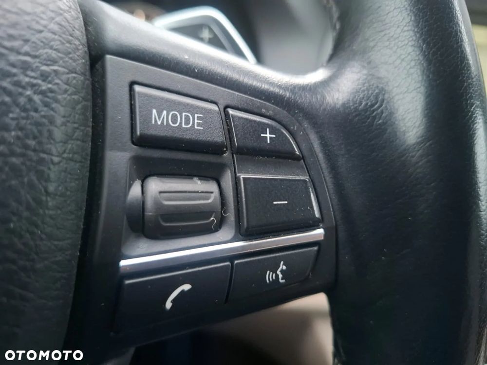 BMW Seria 5 528i Luxury Line - 10