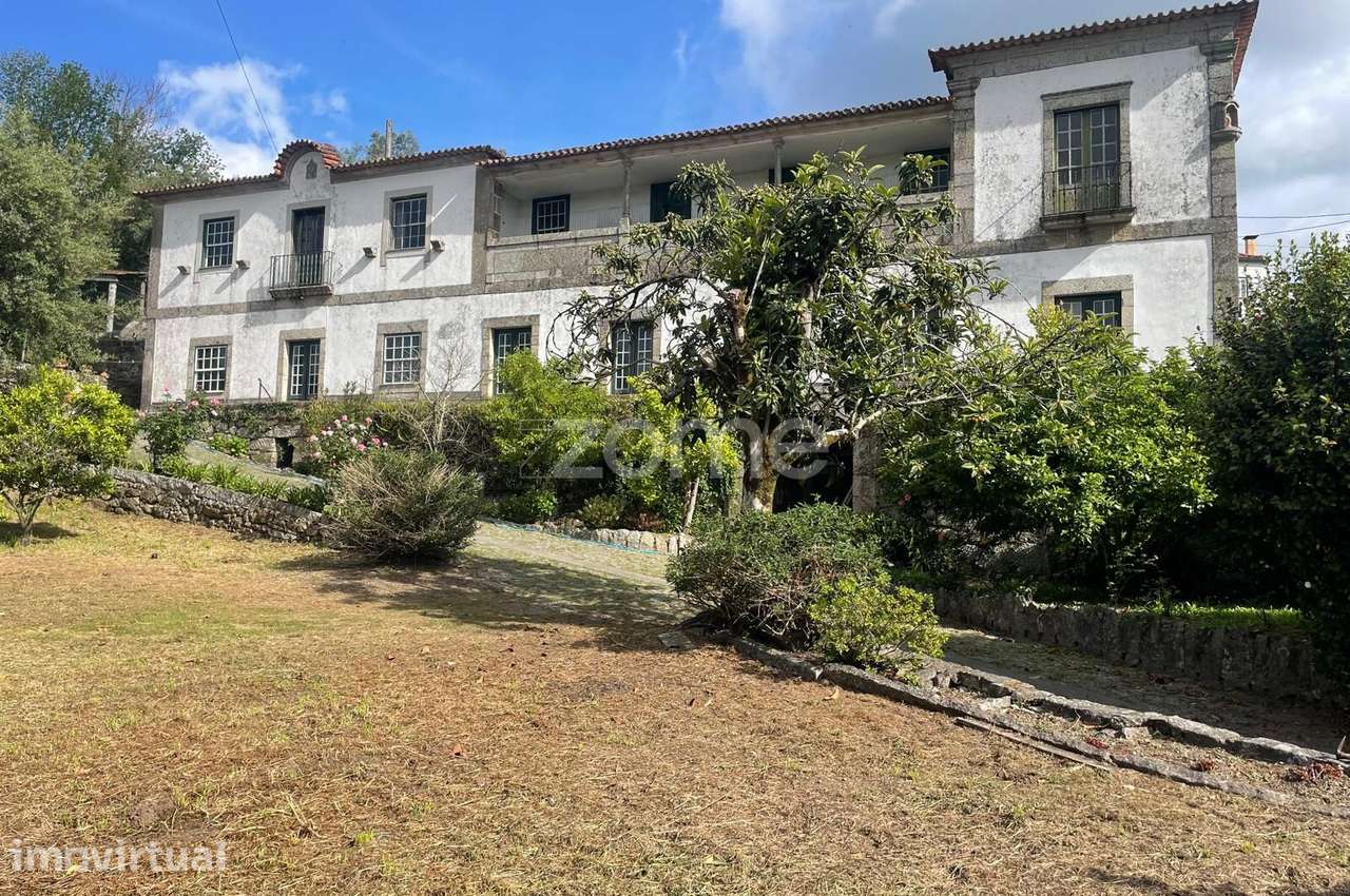 Quinta com casa do século XVIII com vista para o Rio Lima - Grande imagem: 2/41