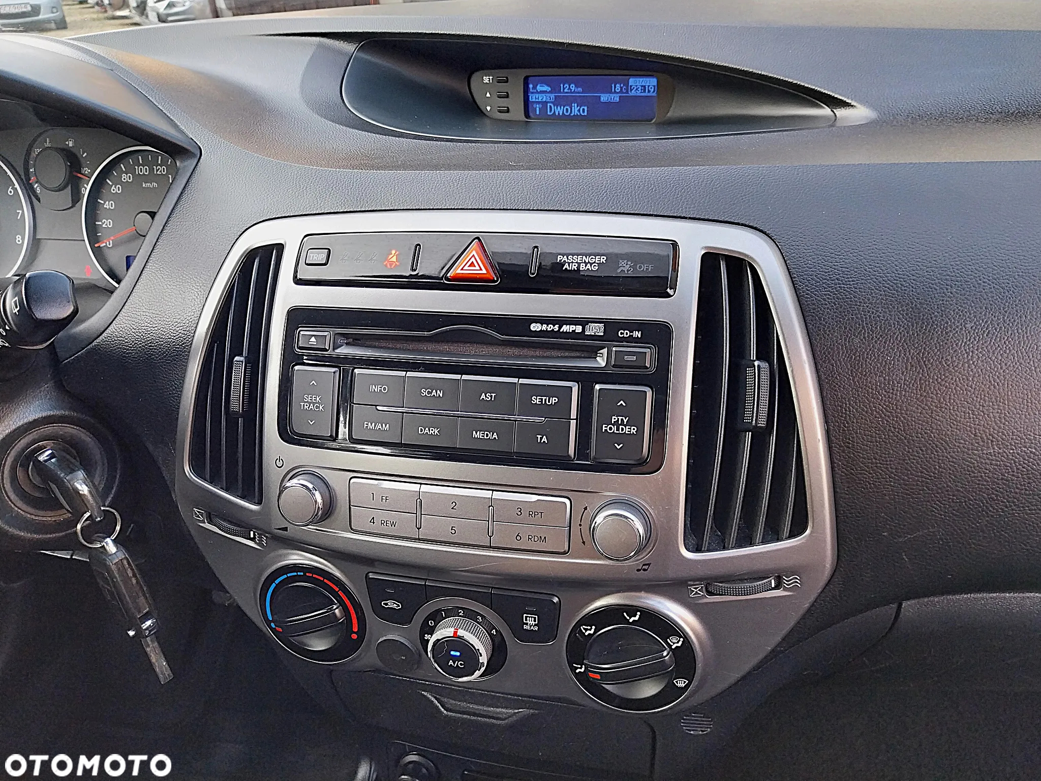 Hyundai i20 1.2 Trend - 20