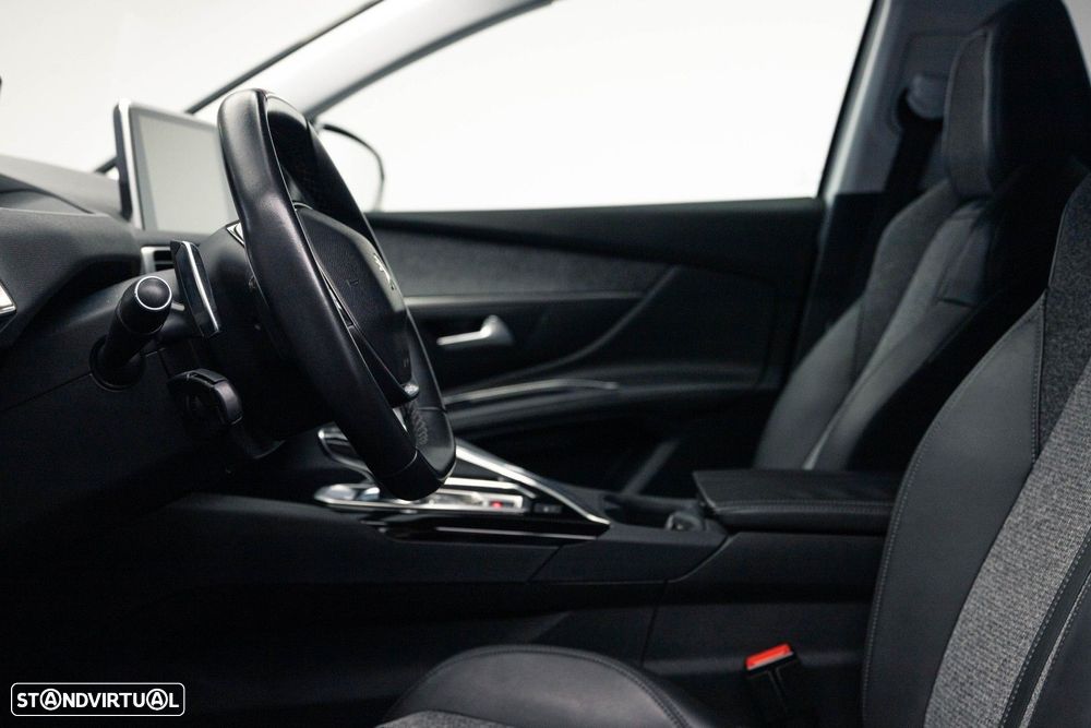 Peugeot 5008 1.5 BlueHDi Allure EAT8 - 18