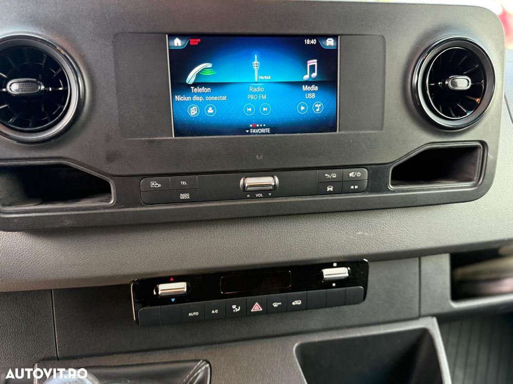 Mercedes-Benz Sprinter - 10