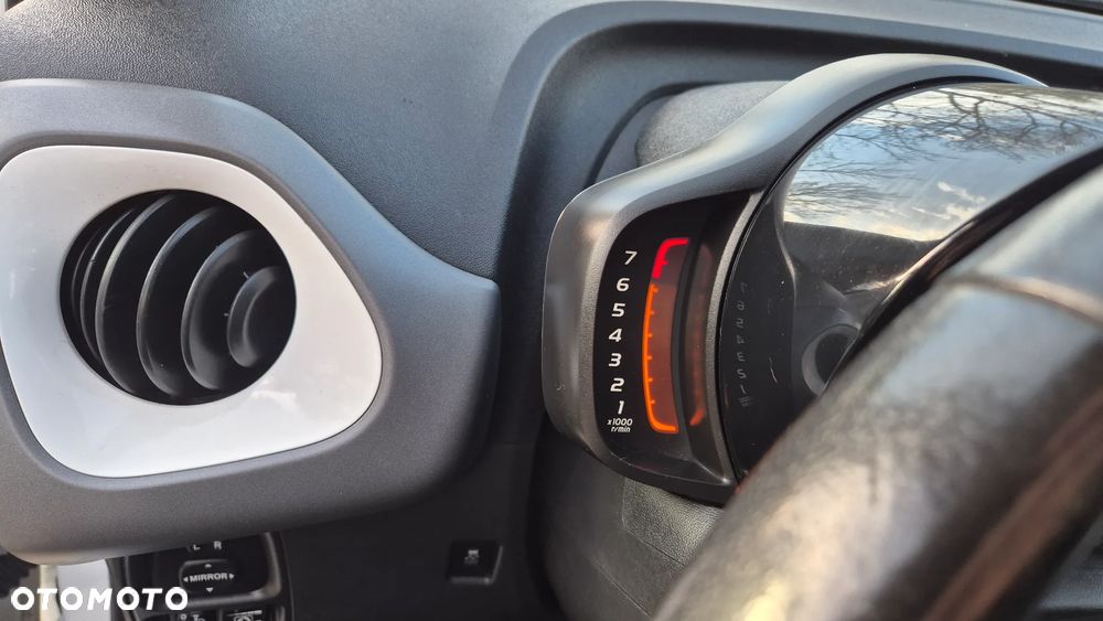 Toyota Aygo x-play - 27