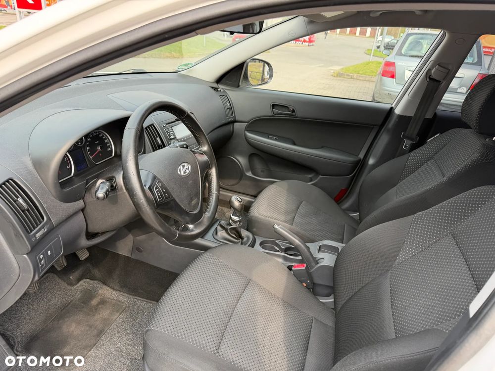 Hyundai i30 1.4 Comfort - 14