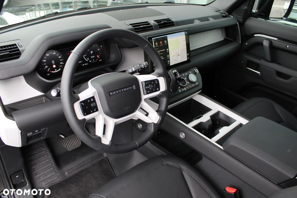 Land Rover Defender - 9