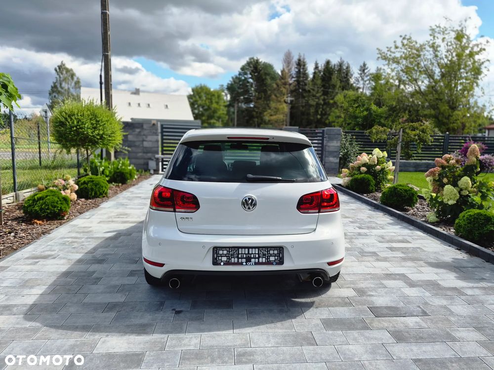 Volkswagen Golf 2.0 GTI DSG - 4