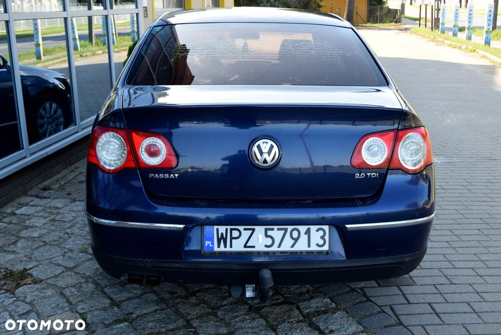 Volkswagen Passat 2.0 TDI Comfortline - 13
