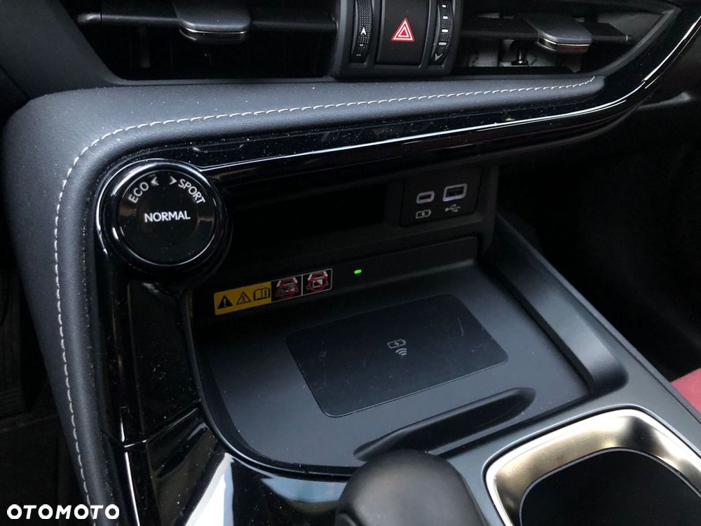 Lexus NX 350h Elegance AWD - 35