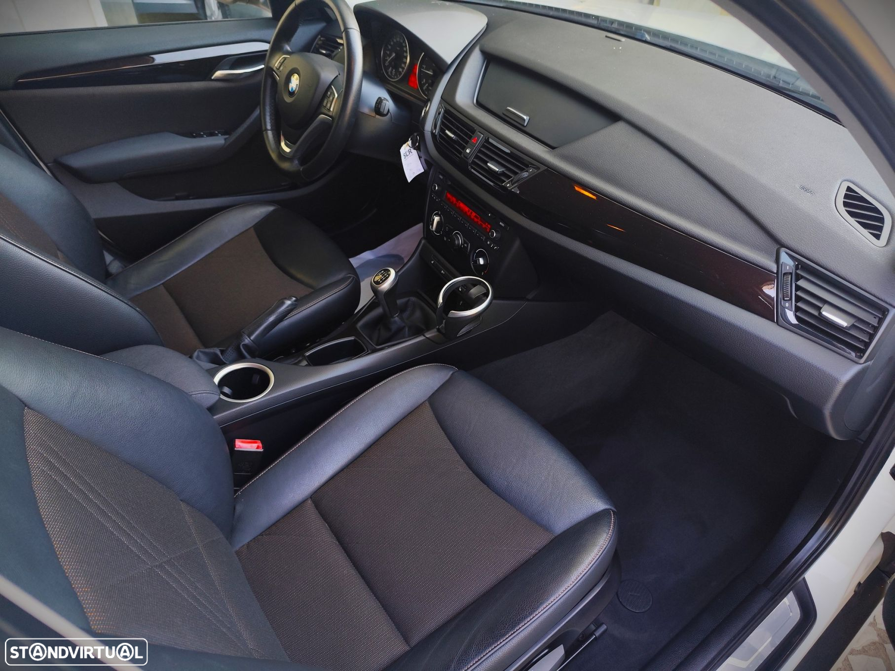 BMW X1 18 d sDrive - 8