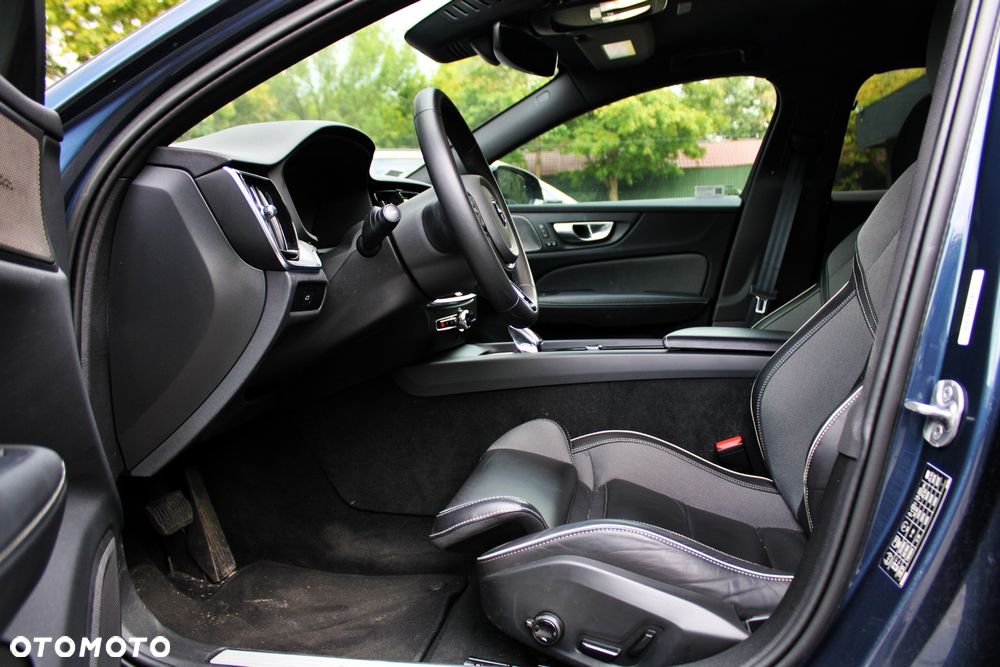 Volvo V60 B4 D Plus Dark - 7