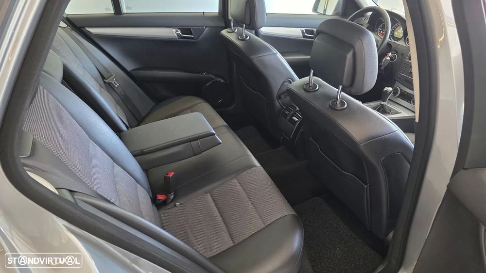 Mercedes-Benz C 220 CDi Avantgarde BlueEfficiency - 48