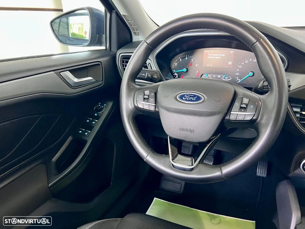 Ford Focus SW 1.0 EcoBoost Active - 28