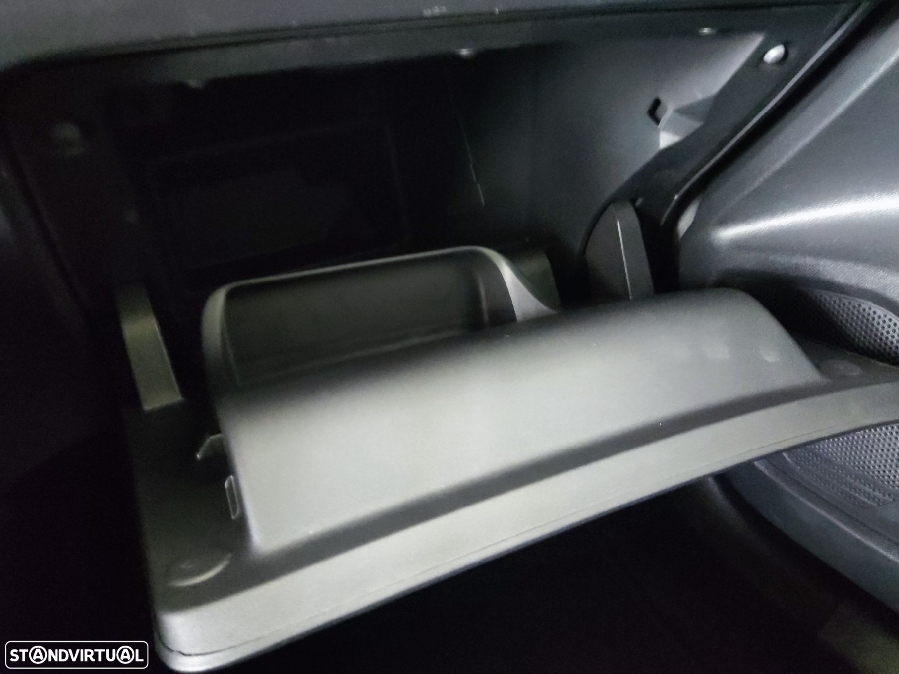 Peugeot 2008 1.2 PureTech Allure EAT8 - 20