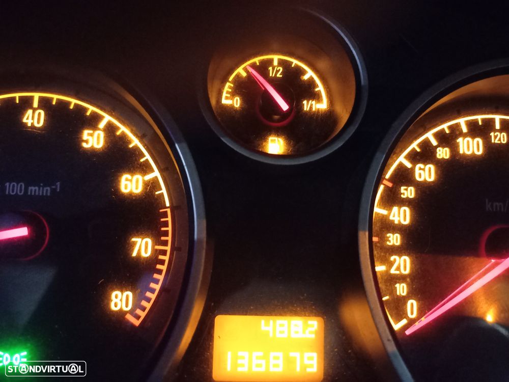 Opel Astra 1.4 Cosmo - 4