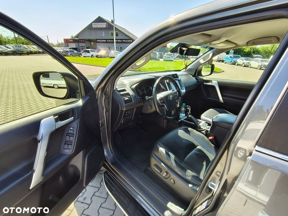 Toyota Land Cruiser - 9
