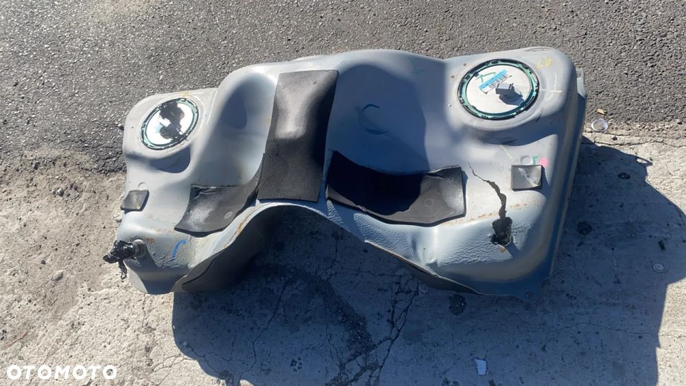 ZBIORNIK PALIWA FORD MUSTANG V 10-14 AR33 9K007 AB - 4