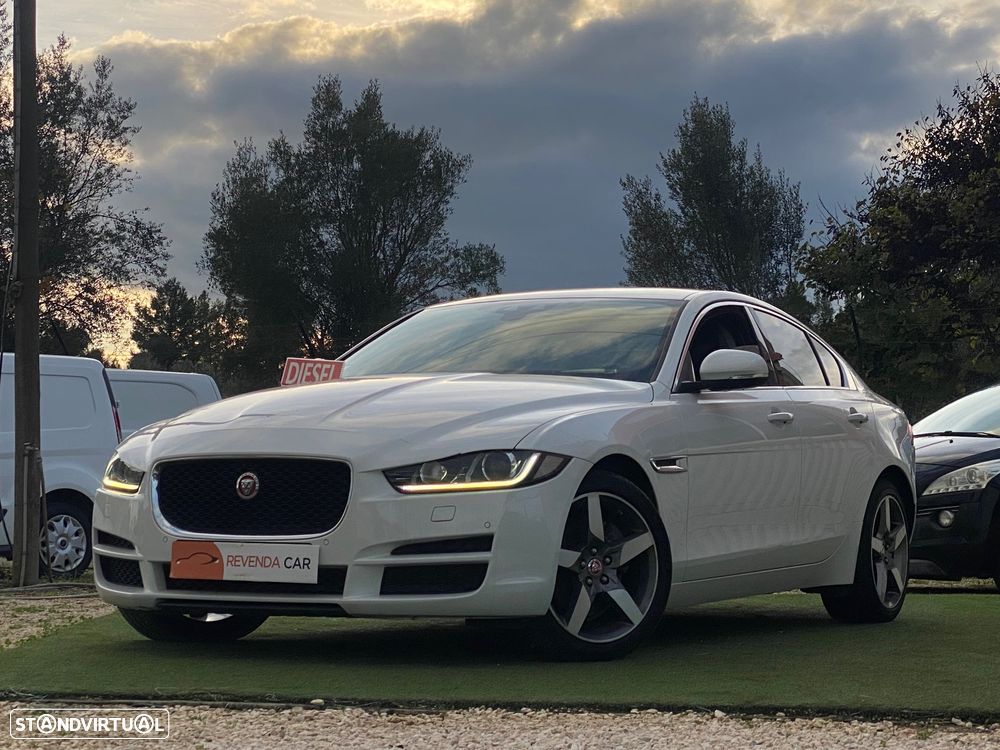 Jaguar XE 2.0 D Prestige Aut. - 1