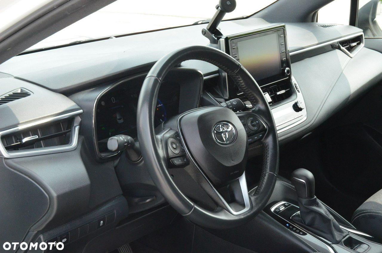 Toyota Corolla - 24