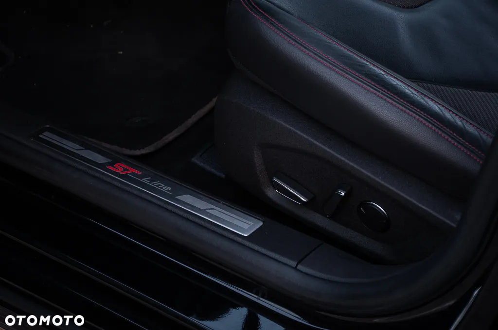 Ford Mondeo 1.5 EcoBoost ST-Line X - 38