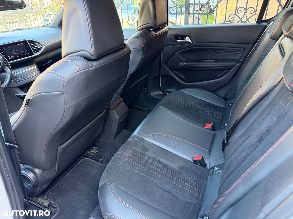 Peugeot 308 1.5L BlueHDI EAT8 GT - 4