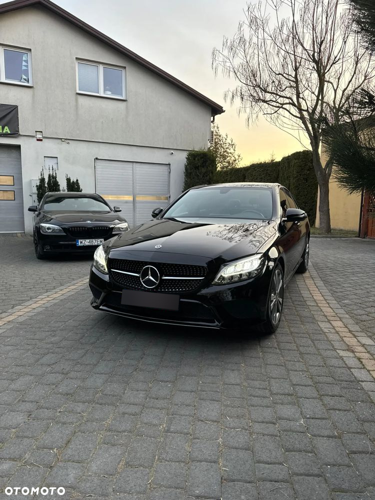 Mercedes-Benz Klasa C 300 9G-TRONIC - 5