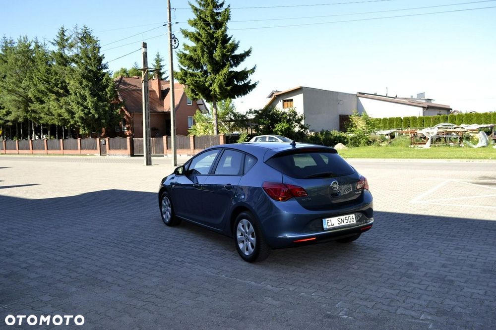 Opel Astra 1.4 Turbo Exklusiv - 8