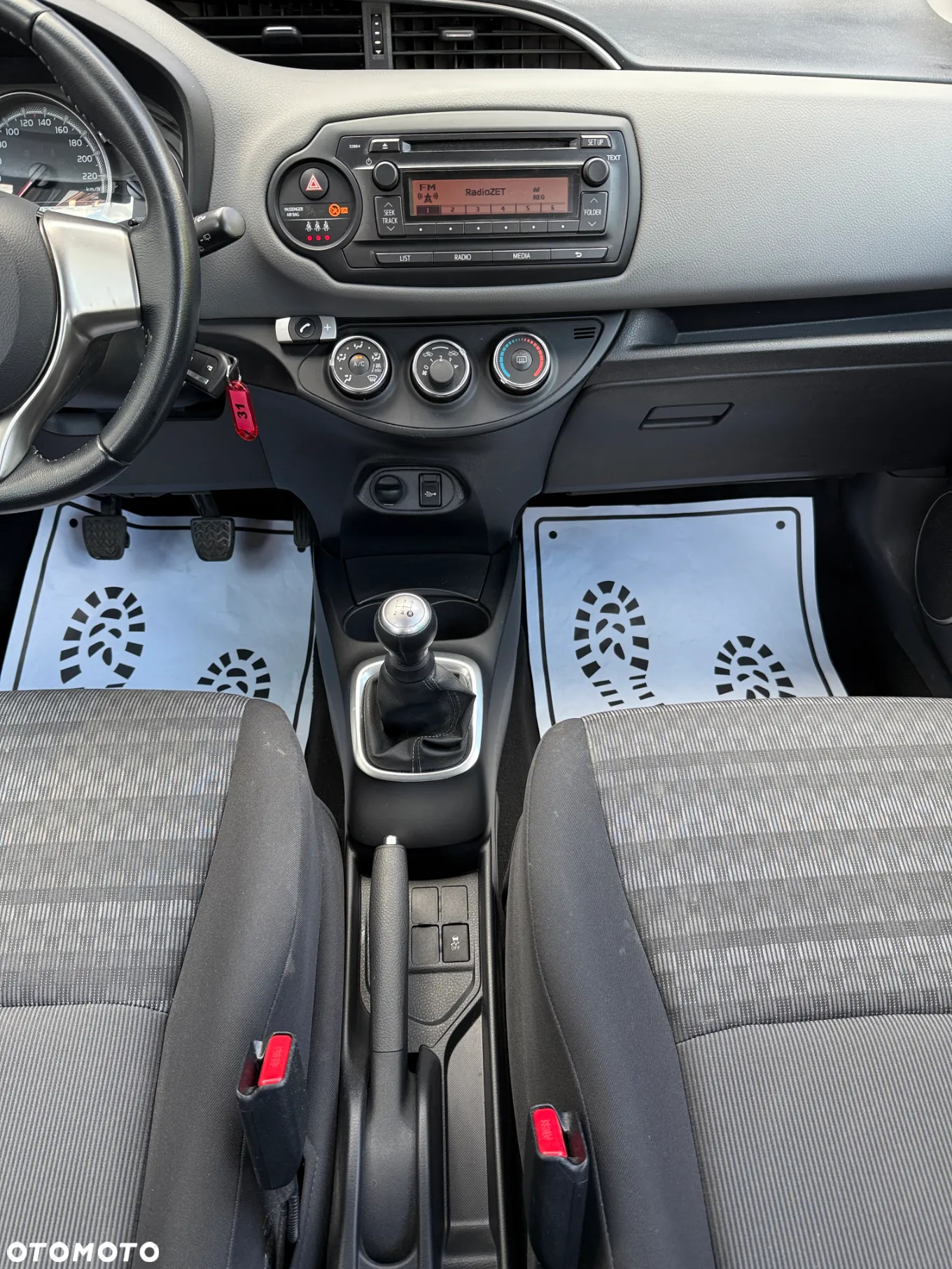 Toyota Yaris 1.0 Active EU6 - 4
