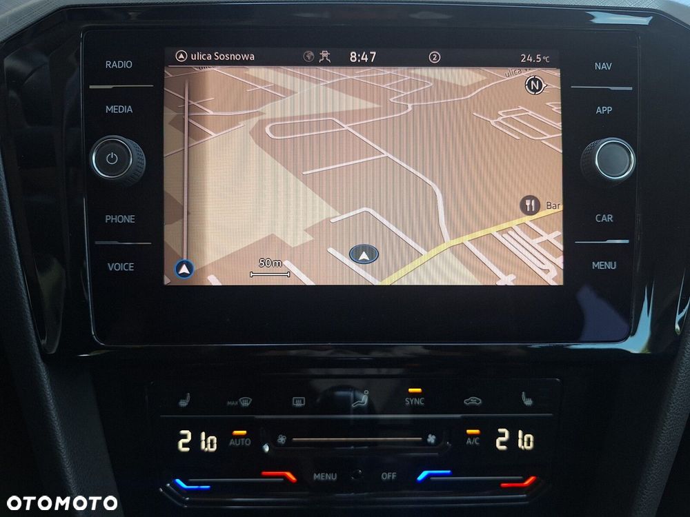 Volkswagen Passat - 21