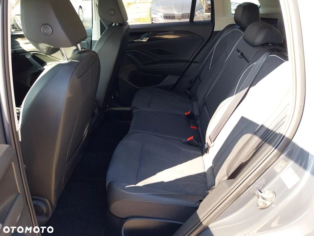 Volkswagen Tiguan - 19