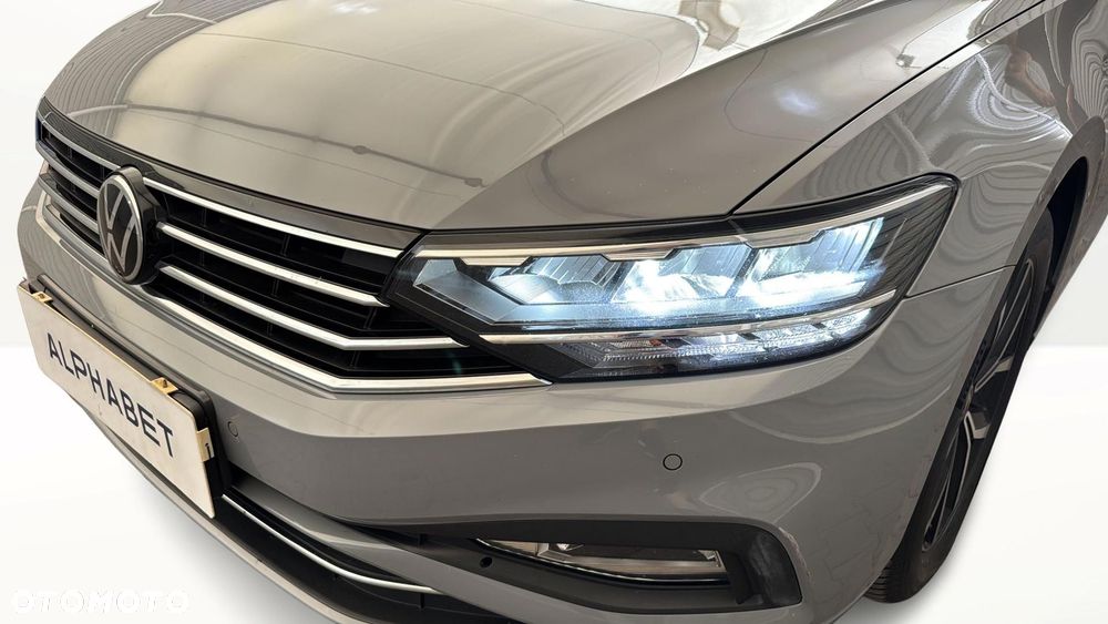Volkswagen Passat - 31