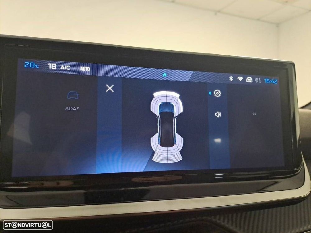 Peugeot e-2008 54 kWh Allure - 26