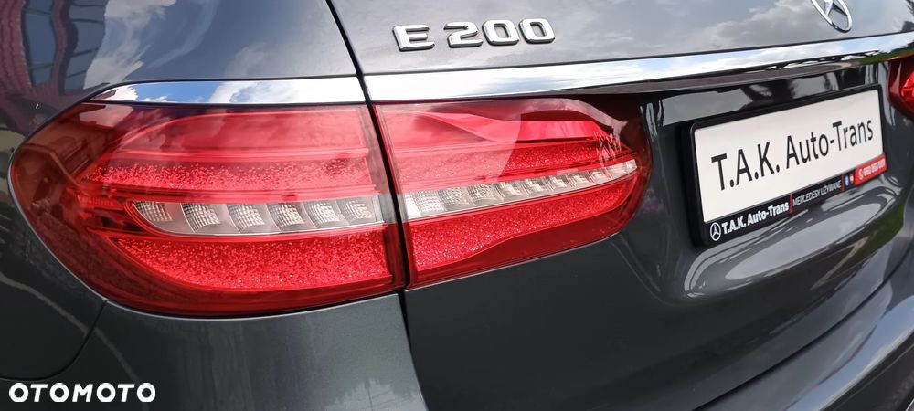Mercedes-Benz Klasa E 200 CGI BlueEFFICIENCY Automatik Avantgarde - 19