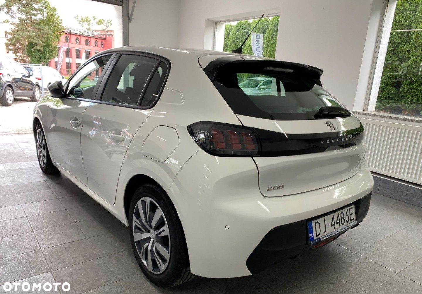 Peugeot 208 - 4