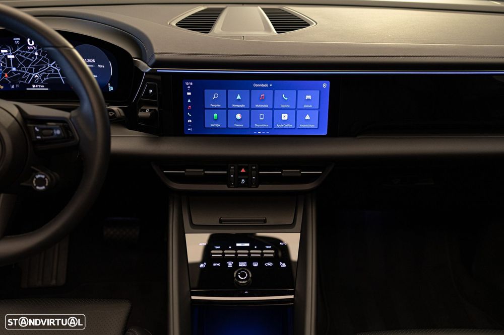 Porsche Macan Electric 4 - 22