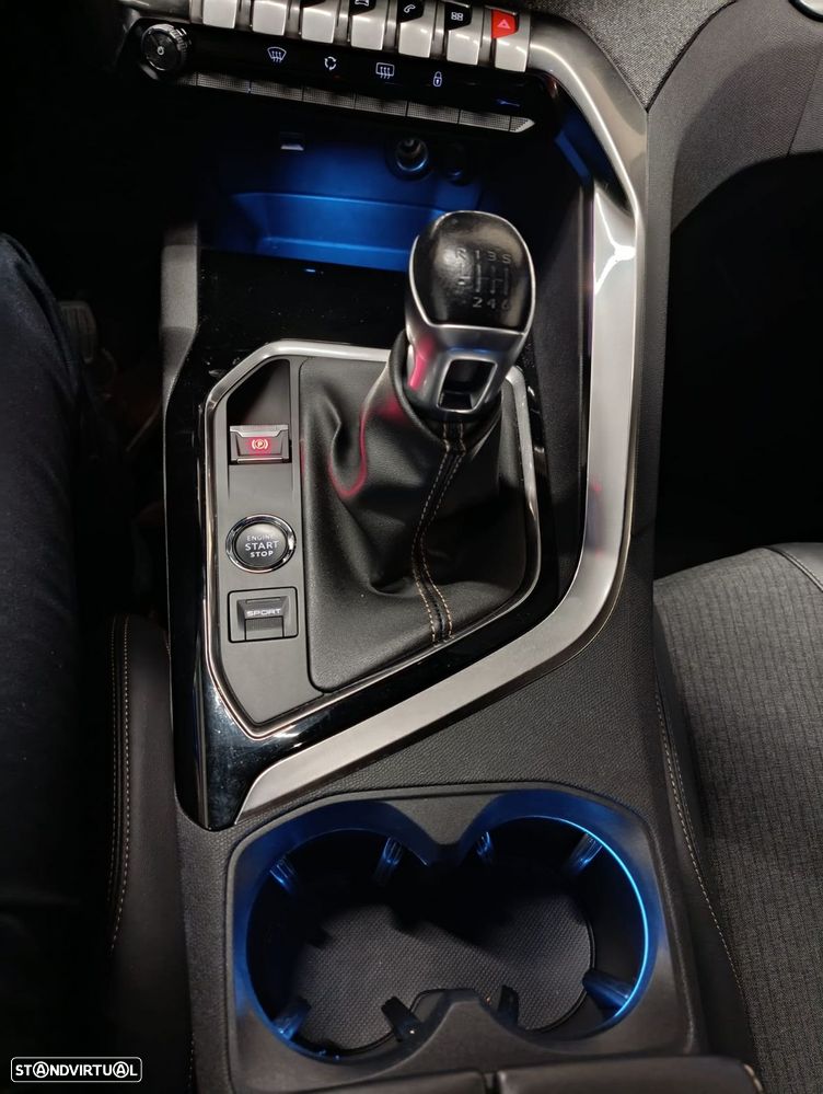 Peugeot 3008 1.5 BlueHDi GT Line - 25