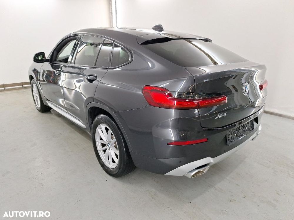BMW X4 xDrive20i AT xLine - 31