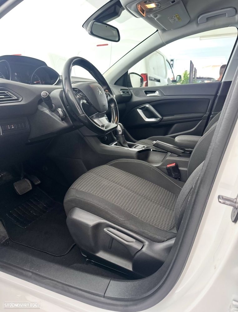 Peugeot 308 SW BlueHDi 120 EAT6 Stop & Start Allure - 7