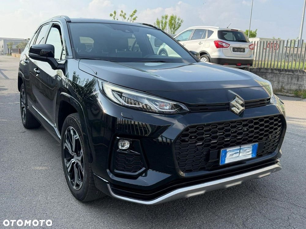 Toyota RAV4 2.5 Hybrid Black Edition by JBL 4x4 - 2