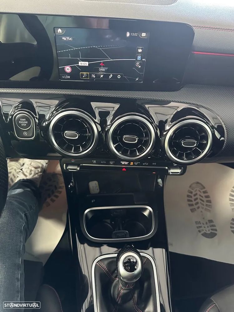 Mercedes-Benz CLA 180 - 18