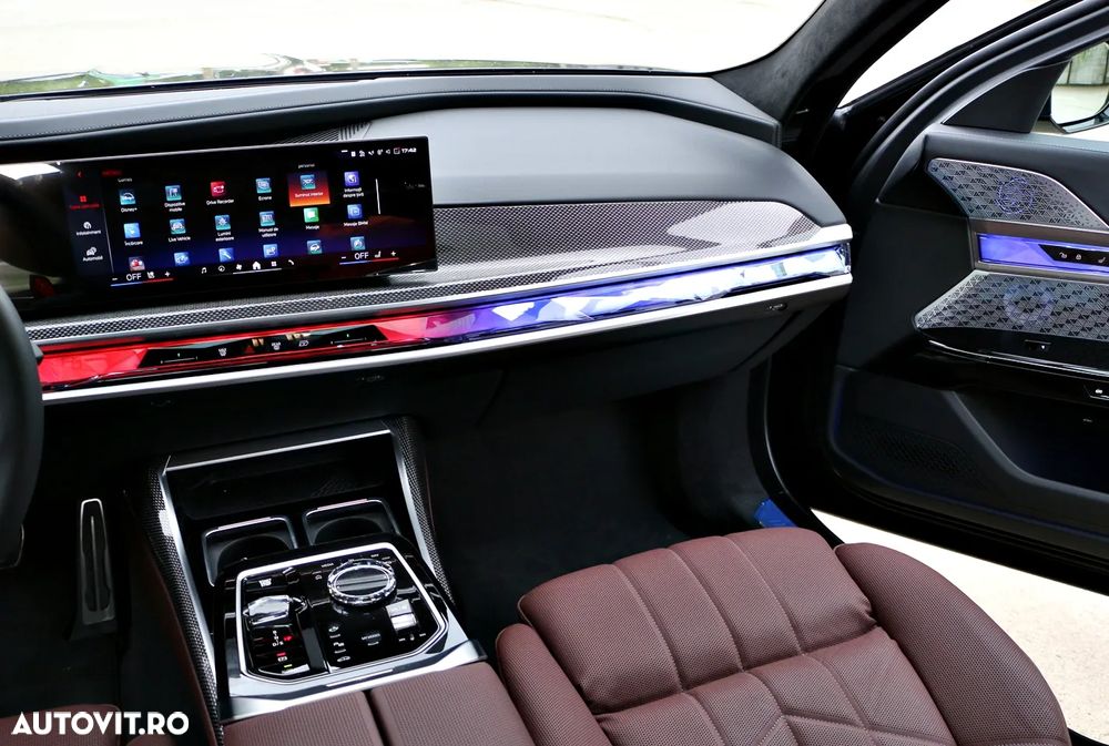 BMW M7 M760e xDrive AT PHEV - 28