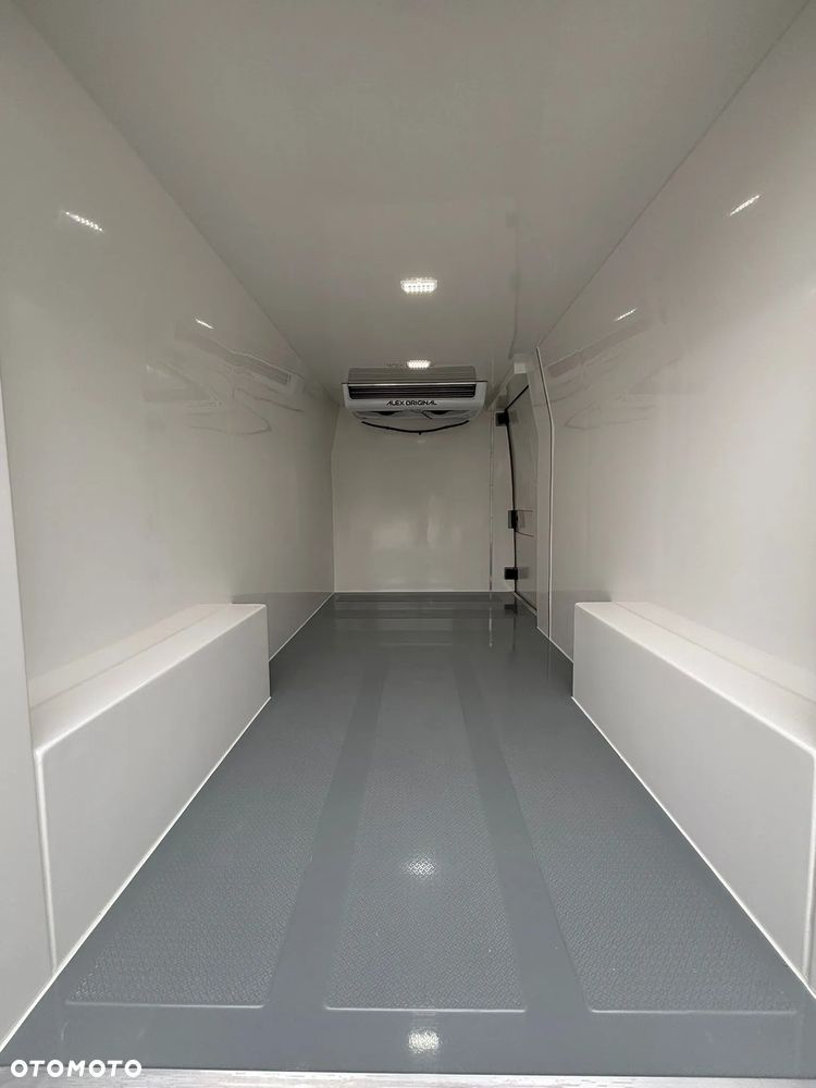 Renault Master L3H2 Furgon Izoterma - 9