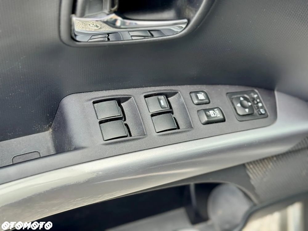 Mitsubishi Outlander 2.4 4WD CVT Intense - 17