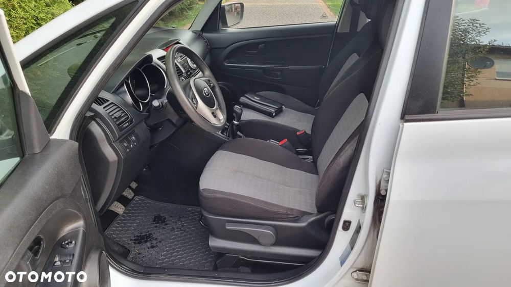 Kia Venga 1.4 CVVT Edition 7 - 16