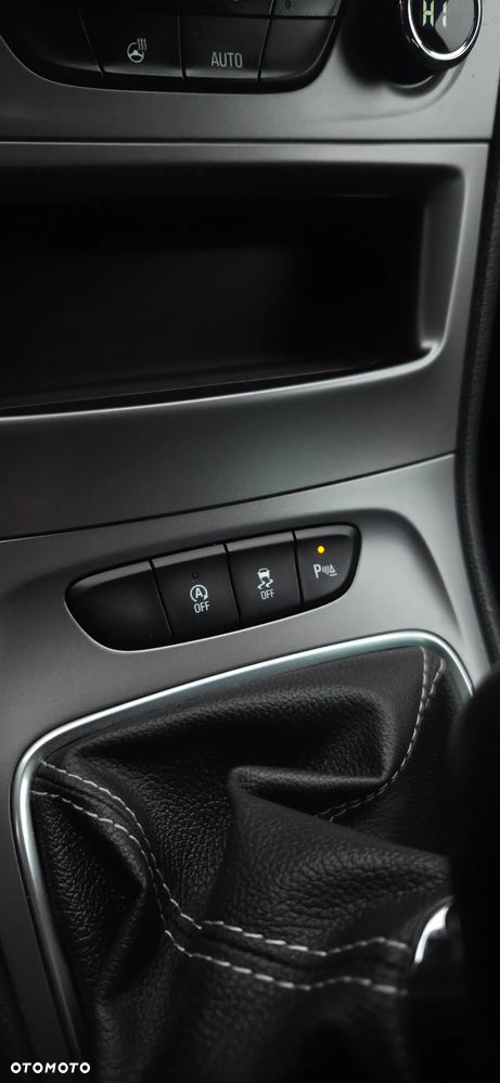 Opel Astra 1.6 CDTI Cosmo - 29