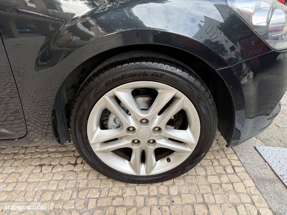 Kia Ceed 1.6 CRDi LX ISG - 2