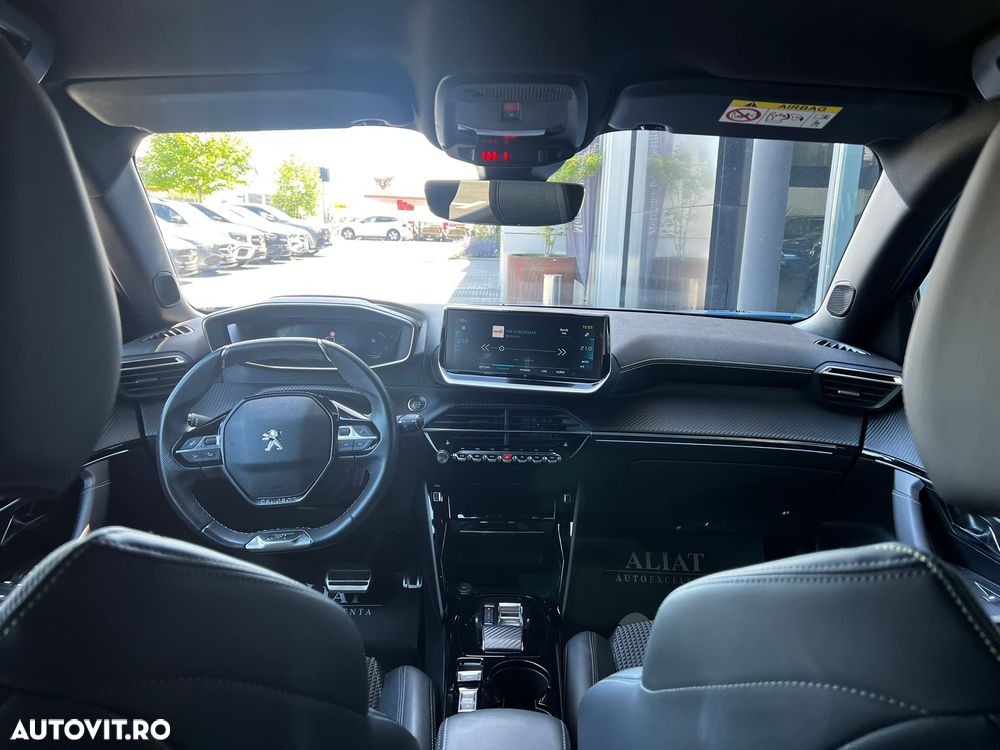 Peugeot 2008 50 kWh GT - 11