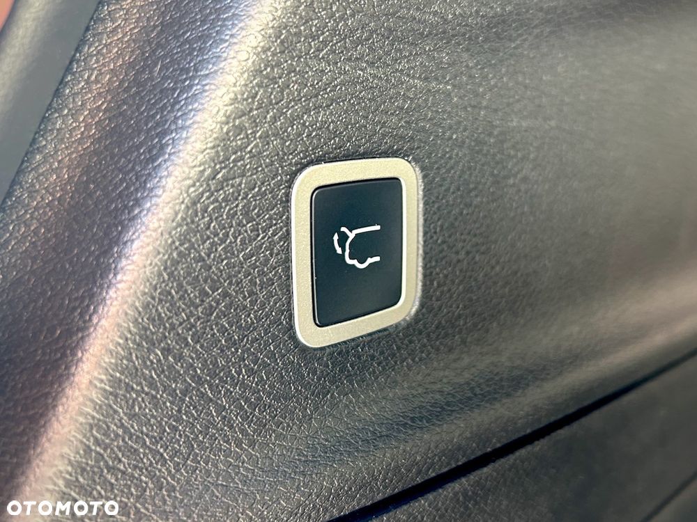 Chrysler Pacifica - 36